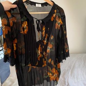 Wilfred Top (barely worn)